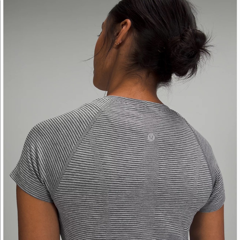 Lululemon Swiftly Tech Short Sleeve Shirt 2.0-Tetra Stripe Asphalt Grey/Black-6 - Picture 6 of 9